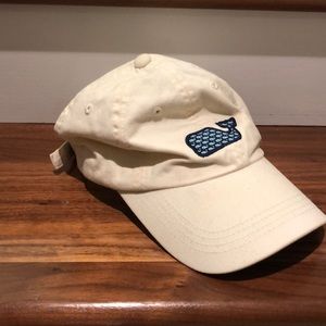 Cream Colored Vineyard Vines hat